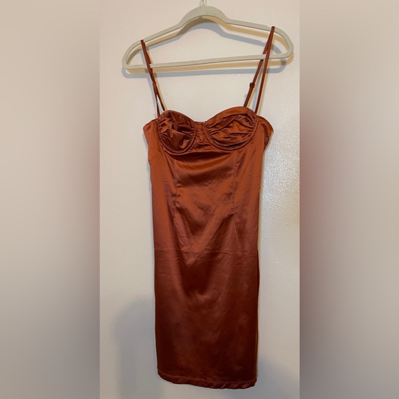 Fashion Nova Sierra Satin mini Dress (read description)- Rust color- Size L - Picture 1 of 6